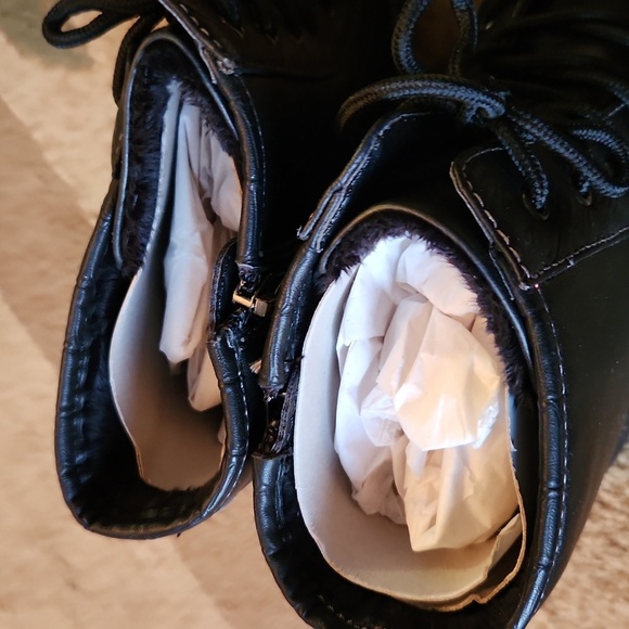 Nwt! Sporto fur lined boot - Picture 4 of 15